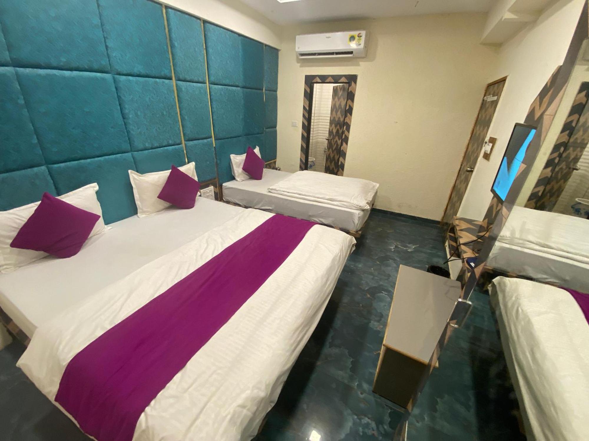 Hotel Karnavati Ahmedabad Exterior photo